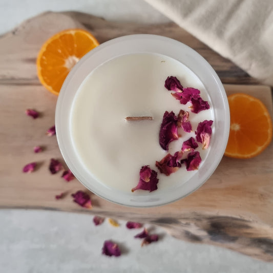 Sensual aromatherapy candle