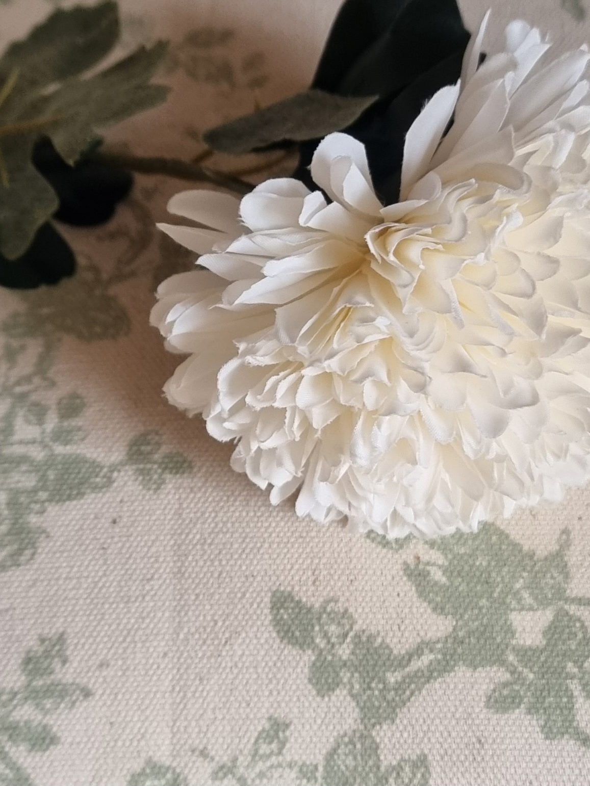 White Short Chrysanthemum